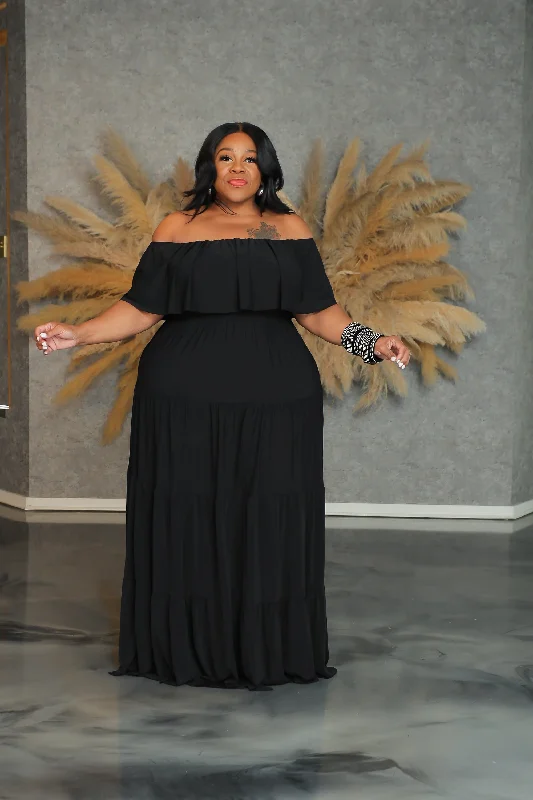Black She's Top Tier Dress Chic unclassified dresses